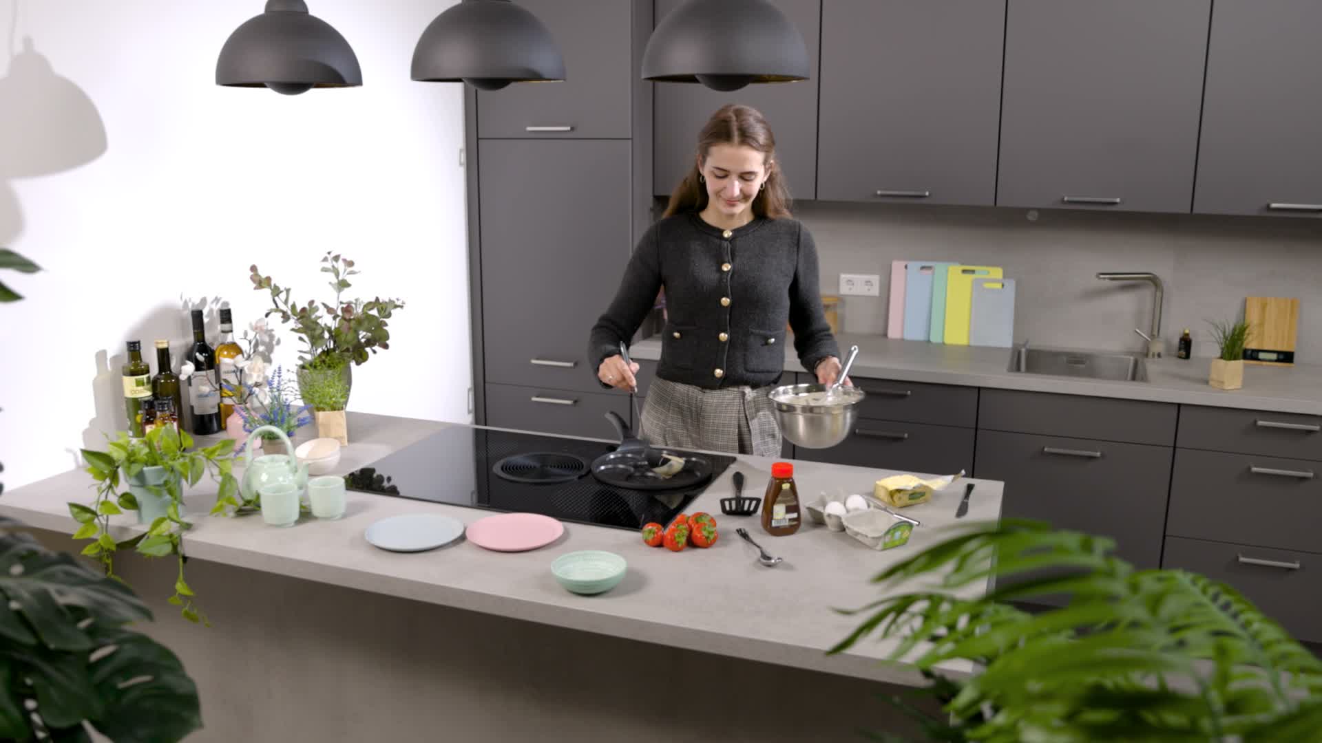 Relaxdays Pancake Pfanne mit Gesichtern, 7 Mulden, Ø je 8 Produktbild-Vorschau 7