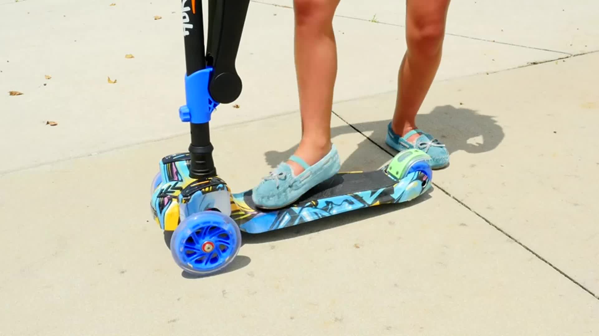 Hurtle Kinderscooter mit Klapp-& Abnehmbarem Sitz–Roller Produktbild-Vorschau 7
