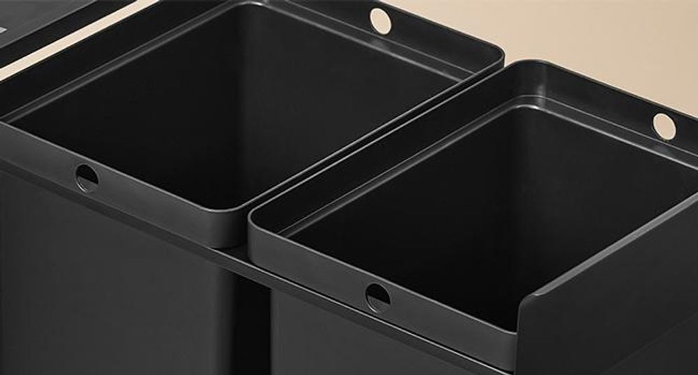 SONGMICS Abfallsammler 2 Fächer, ausziehbares Mülltrennsystem für Küche Unterschrank, Stahlrahmen, 2 x 15 L, Deckel, schwarz