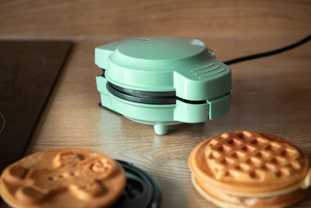 LEHMANN Mini-Waffeleisen mit Wechselplatten, Waffelformen - Kürbis, Lebkuchen, Herz und klassisch, Antihaftbeschichtung