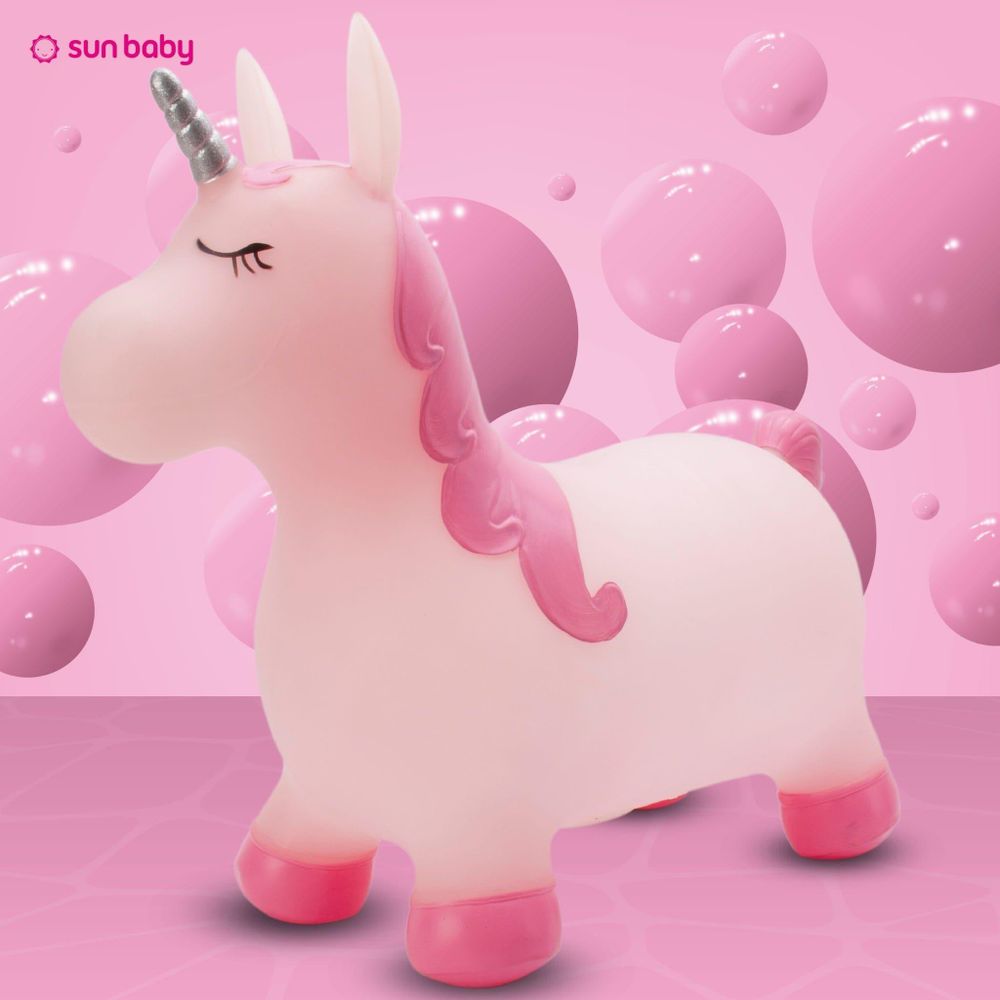 Animal saltarín rosa con cuerno brillante de SUN BABY sobre fondo rosa