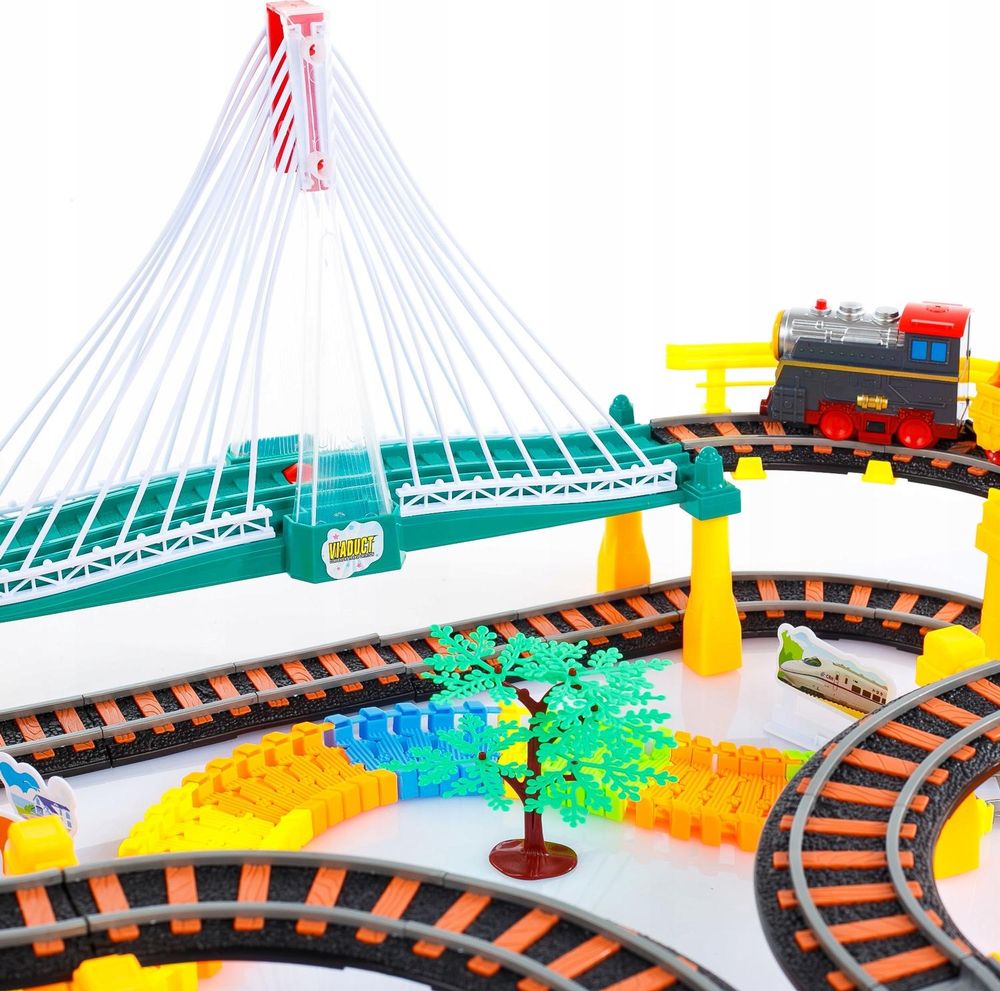 192-teiliges Eisenbahn-Set mit Brücke