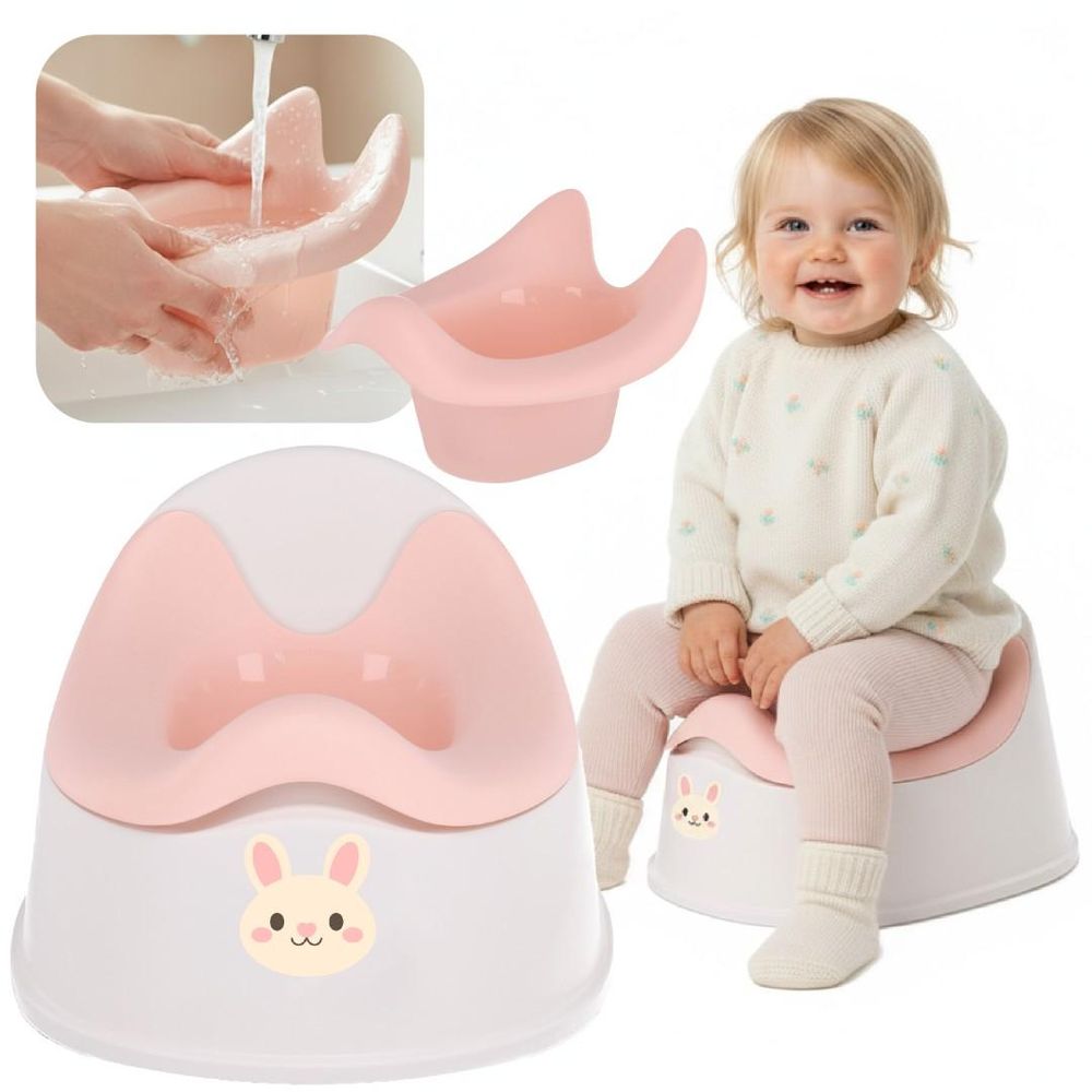 Recipiente del orinal SUN BABY siendo lavado bajo el grifo