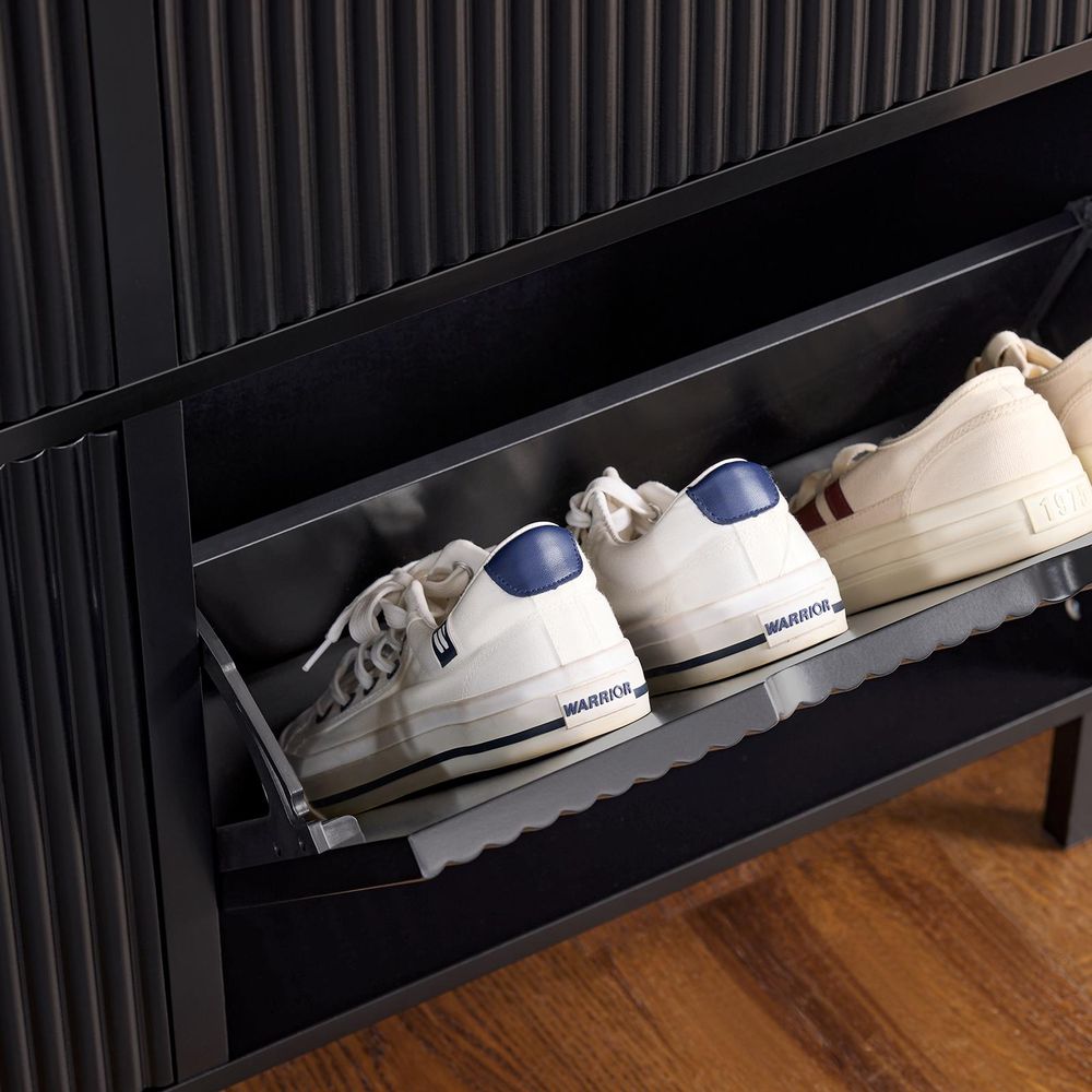 SoBuy Schuhschrank schmal mit 4 Klappen Platzsparender Schuhkipper Hoch Kommode Schuhregal geschlossen Flurschrank 100x91x19cm Schwarz FSR177-L-SCH