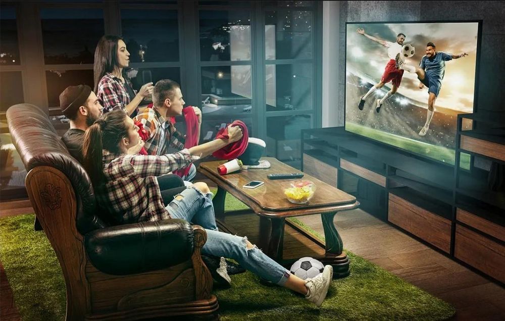 Kiano Fernseher - 55 Zoll - TV Smart - 4K UHD - 3840 x 2160px - VIDAA - WiFi - Miracast - PVR-Recorder - Tuner DVB-T2/S2 - DLED