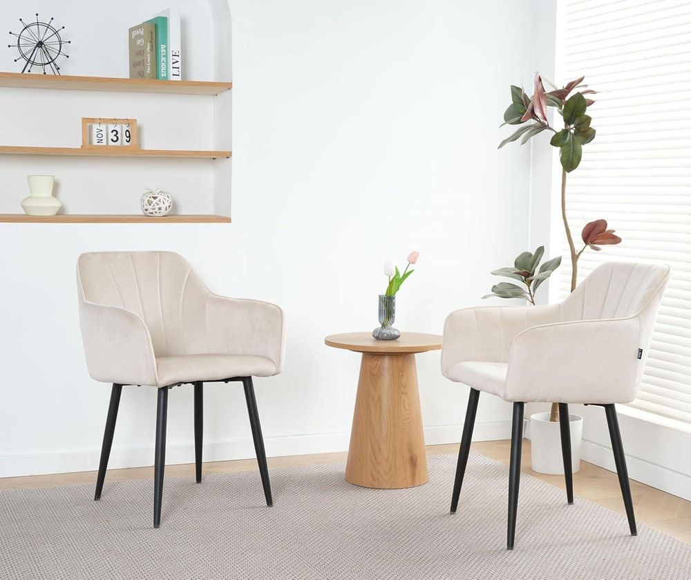 Lina® Rio Samt Esszimmerstühle 2er Set Creme – Mit Armlehnen & schwarzen Metallbeinen – Ideal für Wohnzimmer, Büro & Esszimmer