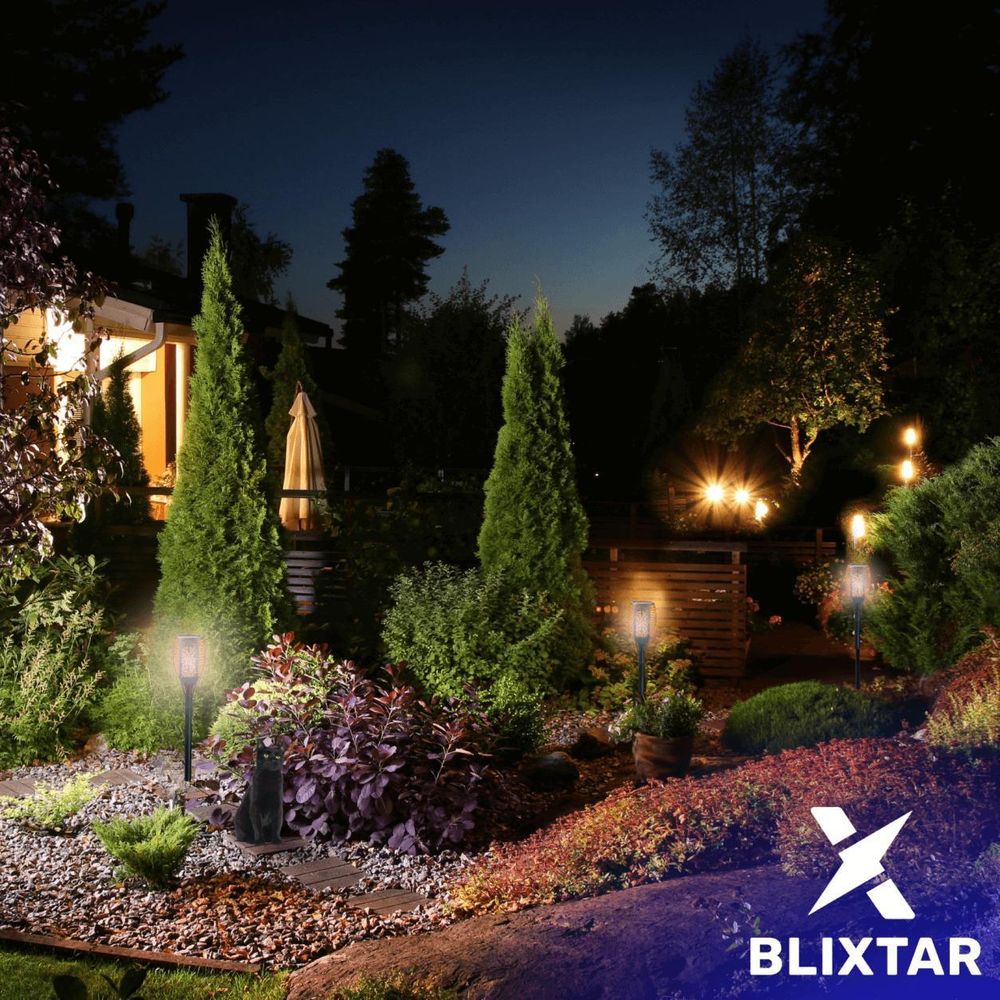 Solarlampe für den Garten 33 LED, Fackel Gartenfackeln mit Realistischer Flammeneffekt IP65 BLIXTAR