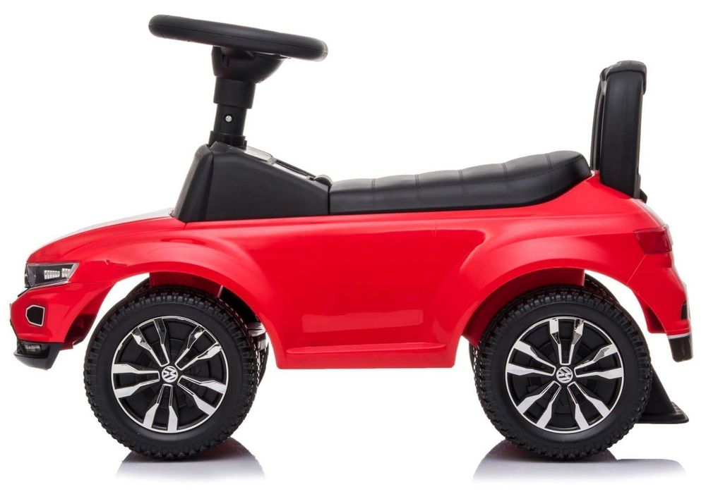 Vue latérale du porteur SUN BABY Volkswagen T-Roc rouge