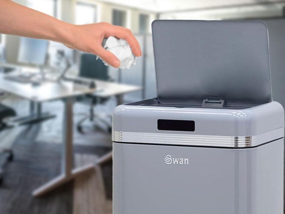 SWAN SWKA4500RNEU Retro Mülleimer mit Automatisch öffnender Sensor, Metall, 45 L, Vintage-Design Rot