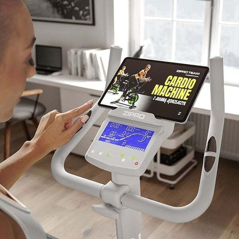 Zipro Ergometer Fahrrad Rave White – Elektromagnetischer Heimtrainer in Weiß App-Steuerung Zwift Verstellbarer Lenkerwinkel & Sattel Watt-Programm
