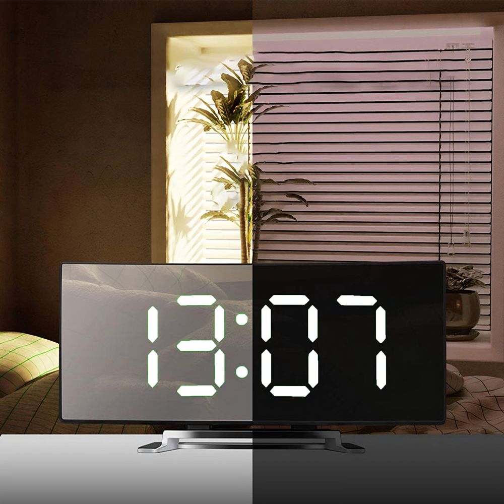 Wecker Digitaler Spiegel LED Einstellbare Helligkeit Reisewecker Dual Alarm Temperaturanzeige Tischuhr USB Wiederaufladbarer Batteriebetriebener Retoo