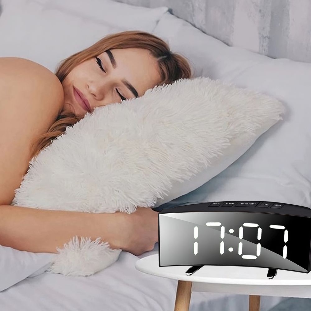 Wecker Digitaler Spiegel LED Einstellbare Helligkeit Reisewecker Dual Alarm Temperaturanzeige Tischuhr USB Wiederaufladbarer Batteriebetriebener Retoo