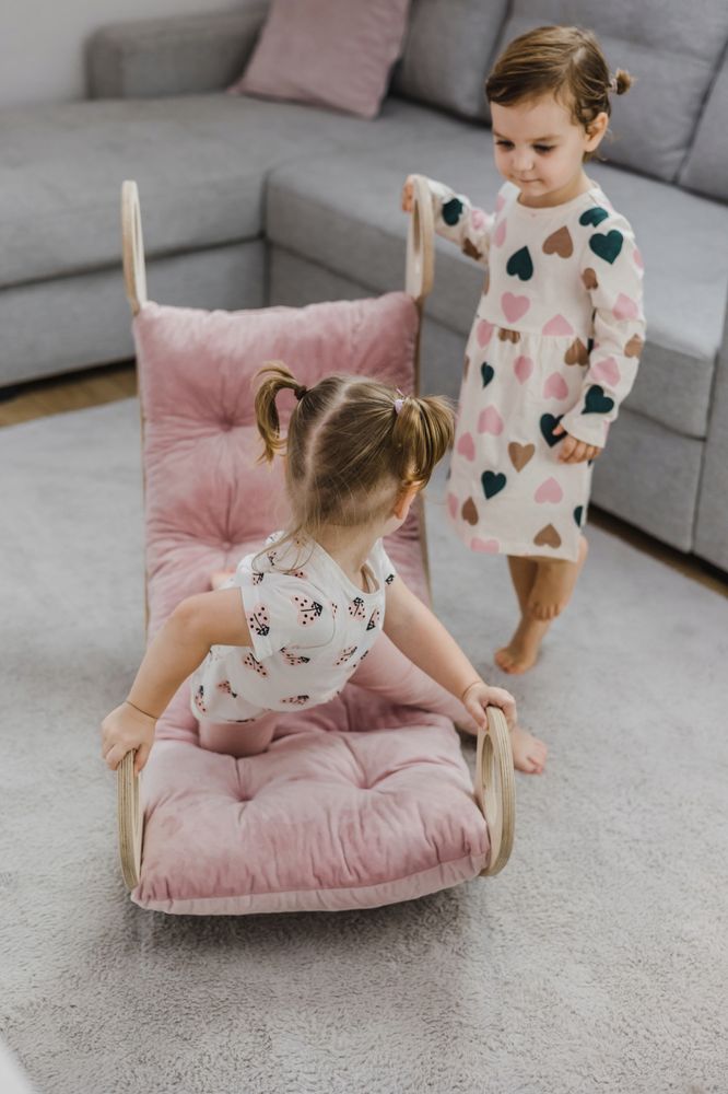 Hellbeige Samtkissen für eine Babyschaukel 70x35x8 cm, Montessori-Rocker, Kissen für Rocker Montessori geeignet für Jungen und Mädchen ab 6 Monaten