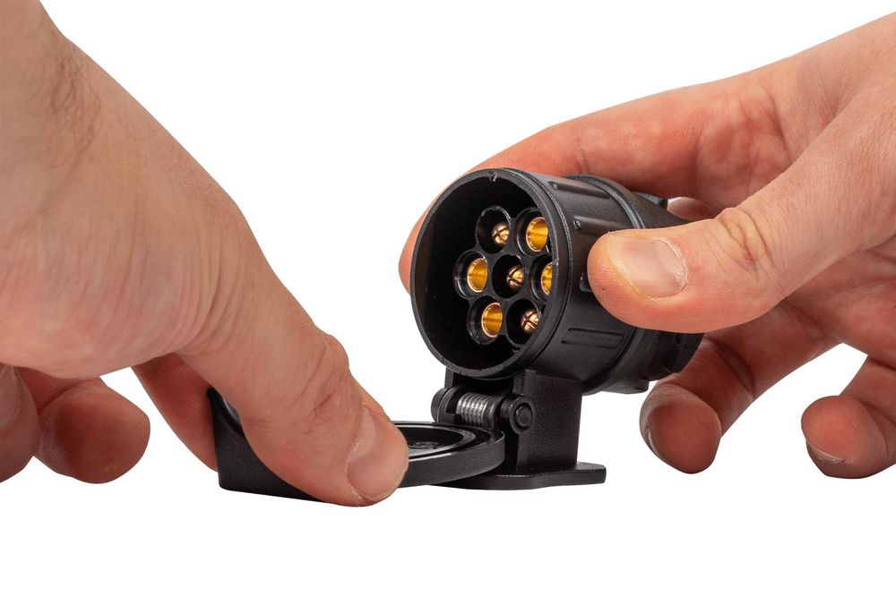 Adapter Stecker 13 auf 7 Polig von UNITRAILER