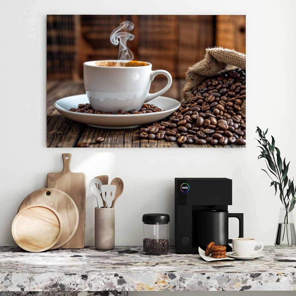 Metall-Magnettafel Dampfende Tasse Kaffee über einer Küchenarbeitsplatte