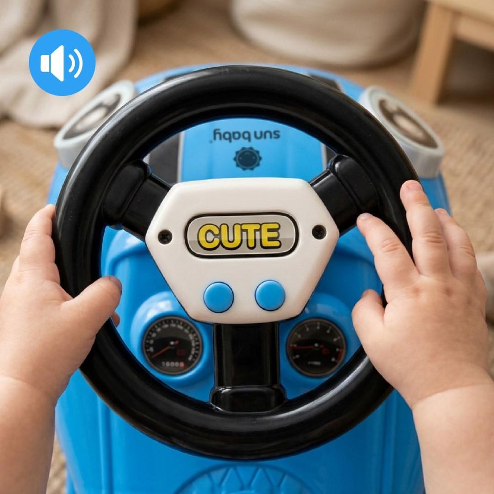 Nahaufnahme des Lenkrads mit Soundfunktion am Rutschauto von SUN BABY