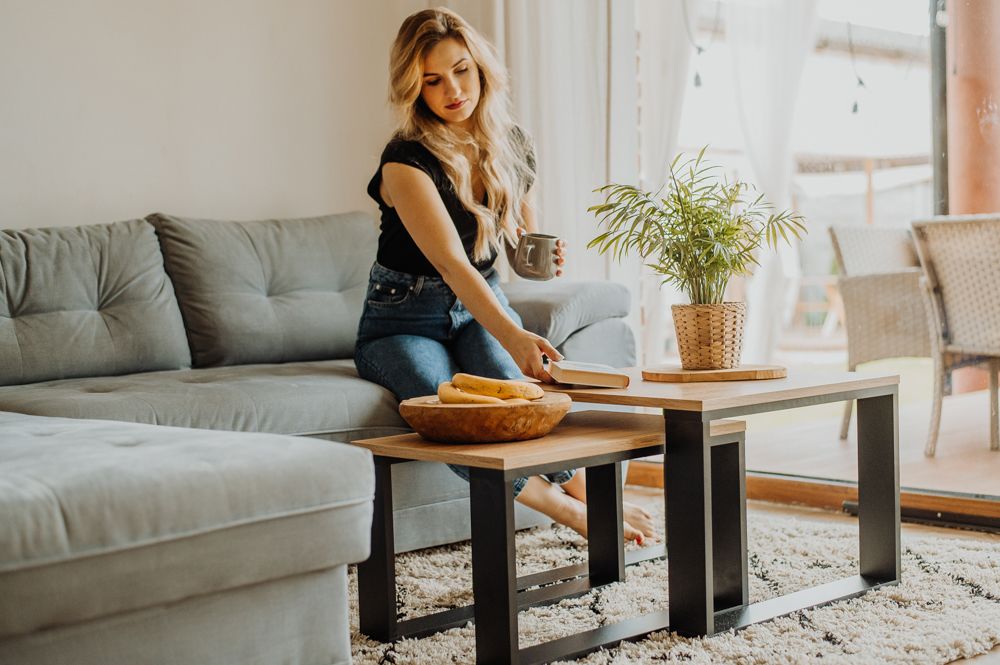 Lehmann Couchtisch 2er Set in 2 Größen für das Wohnzimmer, mit Holzplatte und schwarzem Gestell