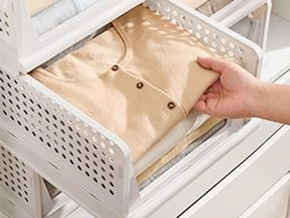 SONGMICS Schrank-Organizer klappbar, Kleiderschrank-Organizer stapelbar, ausziehbarer Korb 6er Set, Aufbewahrung und Organisation, Kunststoff