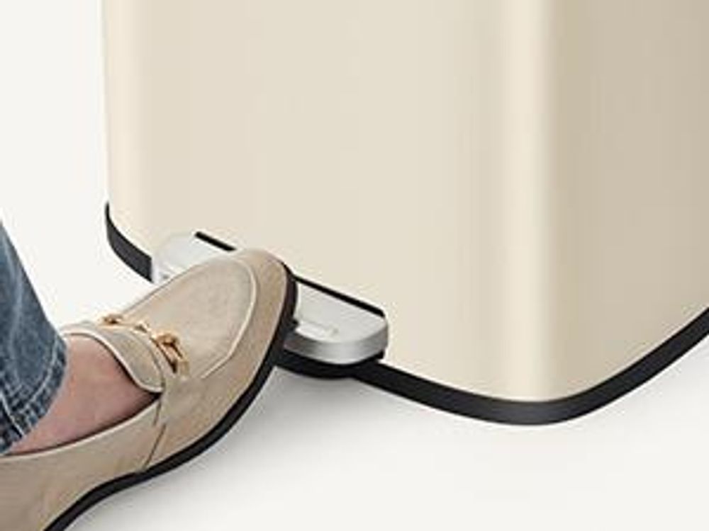 SONGMICS Mülleimer Küche, 50 Liter, Abfalleimer, Treteimer, mit Deckel, Softclose, Fußpedal, Stahl, Inneneimer, sandbeige