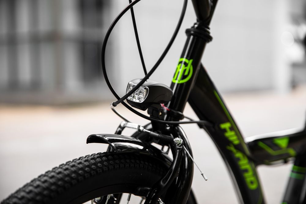 HILAND Rocket 24 Zoll Kinderfahrrad Mountainbike Kinder MTB für Jungen mit Shimano 6 Gang Schaltung Licht Gepäckträger, Schwarz