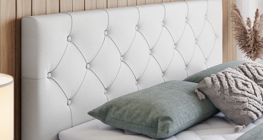 Vergrößern Sie das Kopfteil des Boxspringbettes, das Foto zeigt weiss Stoff