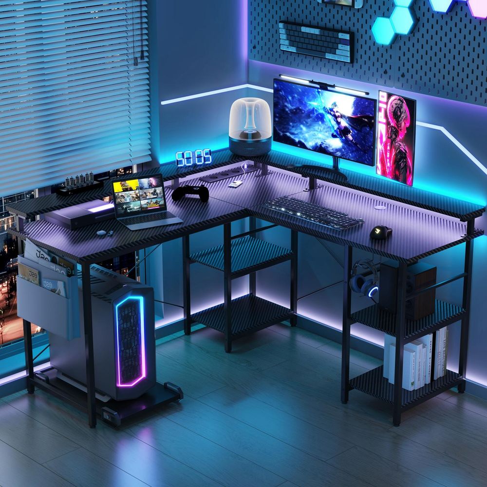 ZELURXX Gaming-Tisch L-förmiger mit RGB LED Beleuchtung, mit Tasche, Dual-Monitor-Ständer, Headset-Halterung & Steckdosen, Schwarz Muster