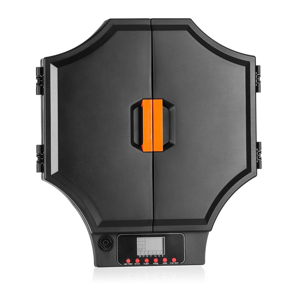 E-Dartboard geschlossen mit orangefarbenem Griff