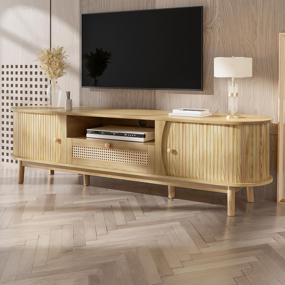 Merax TV-Schrank aus Rattan in Landhausstil, TV Lowboard mit Schiebetüren und Schubladen, TV-Ständer bis 70 Zoll mit Massivholzfüße, Natur