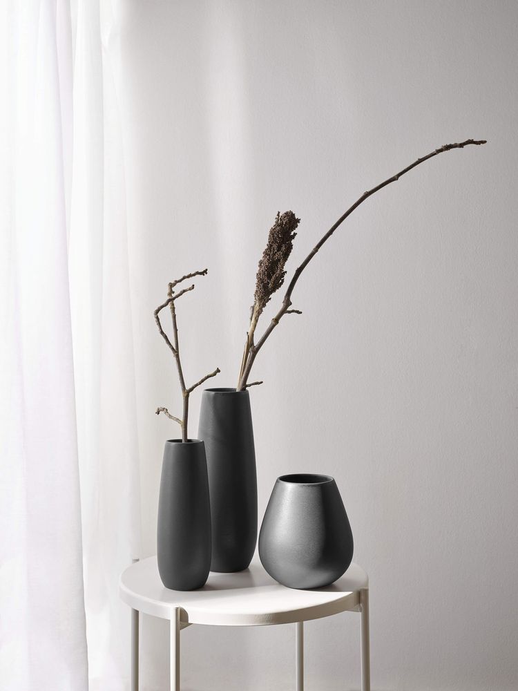 ASA Selection ease Vase Black Iron, Blumenvase, Bodenvase, Dekovase, Steingut, Schwarz Matt, H 32 cm, 91032174