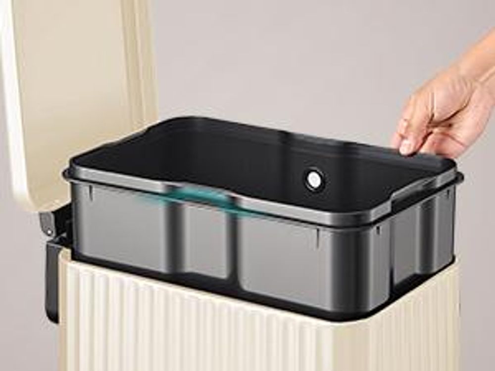 SONGMICS Mülleimer Küche 50 L, Tretmülleimer mit Softclose-Deckel, herausnehmbarer Inneneimer, Stahl, 15 Müllbeutel, creme