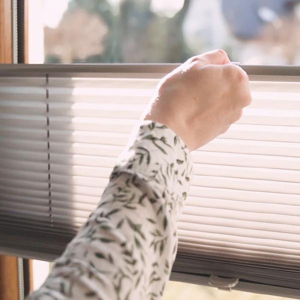 Sonello Plissee Klemmfix ohne Bohren 50cm x 100cm Blau Faltrollo Plisseerollo Jalousie für Tür & Fenster Blickdicht Sichtschutz Sonnenschutz Fertifplissee Rollo