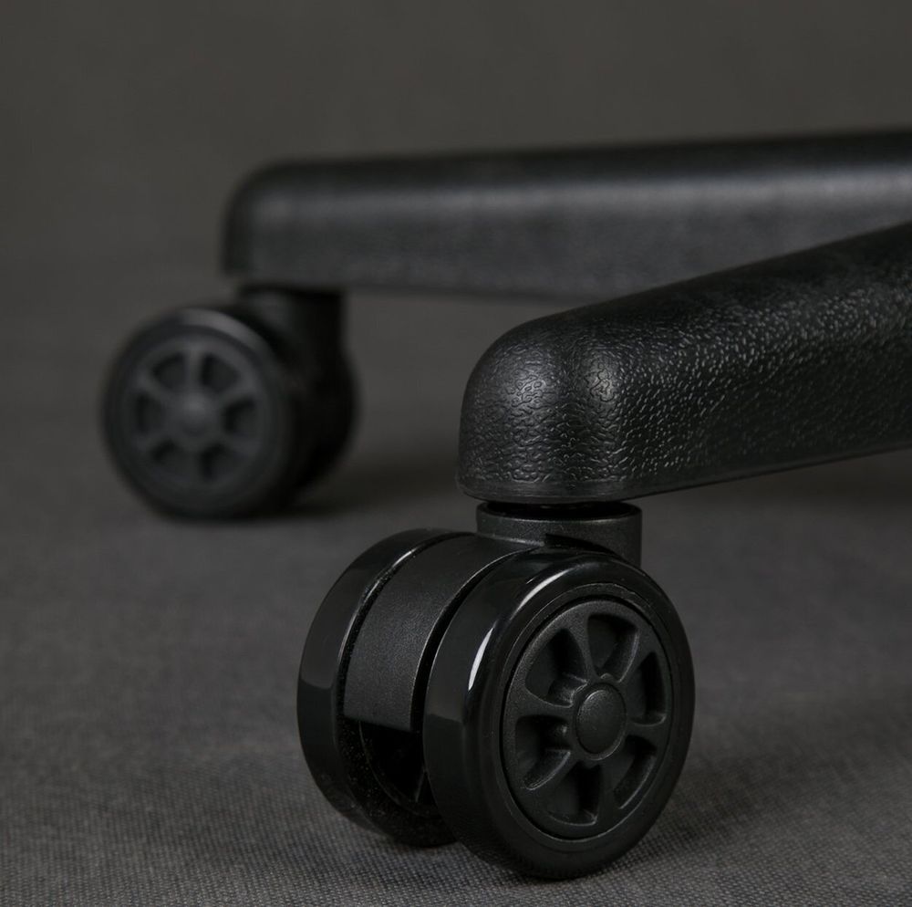SENSE7 Prism Gaming Stuhl Kunstleder Schwarz - Ergonomischer Bürostuhl PC Schreibtischstuhl Zockerstuhl Wippfunktion Gamer Stuhl 120 kg