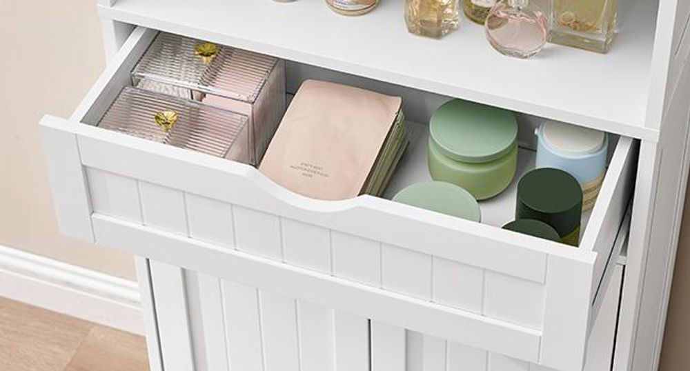 VASAGLE Badezimmerschrank mit LED-Beleuchtung, Badschrank, Aufbewahrungsschrank mit verstellbaren Ablagen, Schublade, offenen Fächern