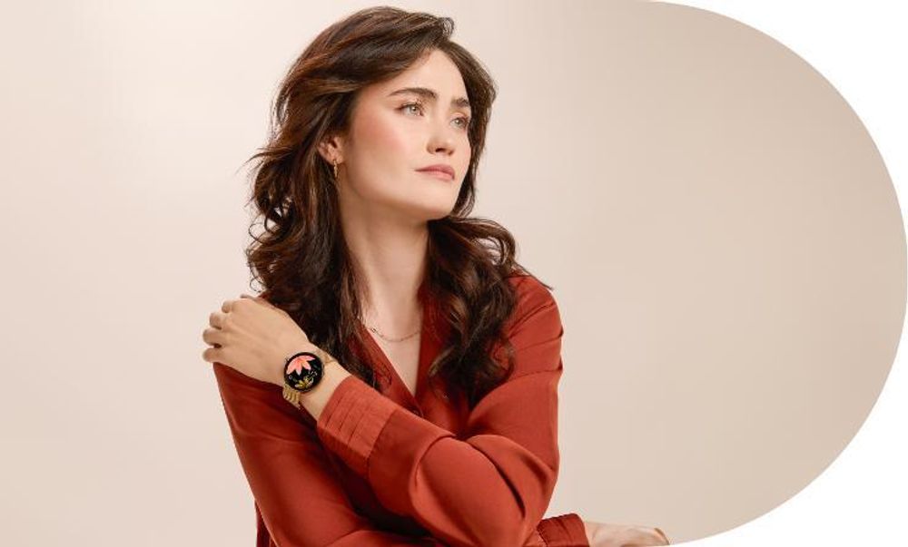 Smartwatch Forever da Donna Forevive 5 SB-365 Oro, IP68, Contapassi, Cardiofrequenzimetro, Monitoraggio del Sonno, Touchscreen, Bluetooth