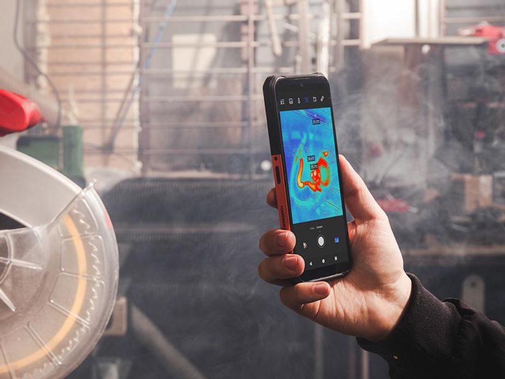 HAMMER CONSTRUCTION 2 THERMAL 5G 8/256 GB  robustes Smartphone mit Wärmebildkamera, Schutzklasse IP69