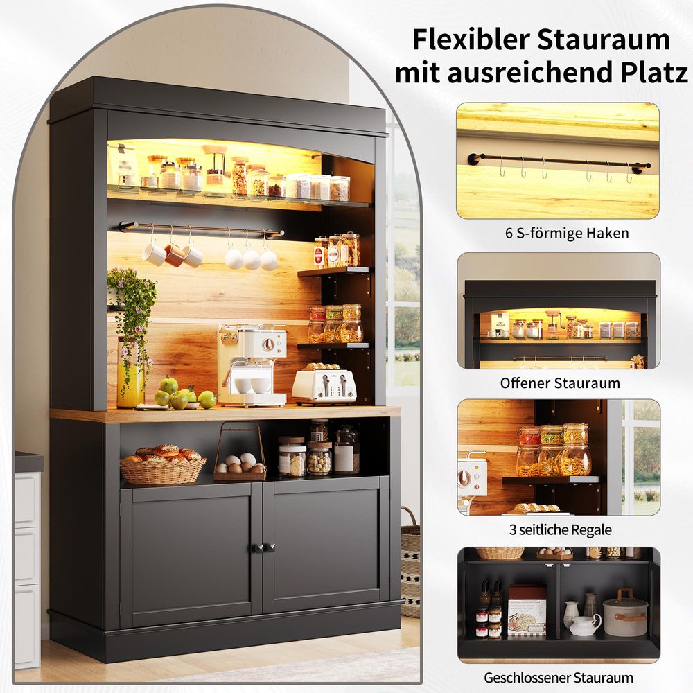 Hoher Küchenschrank mit LED-Beleuchtung und offenem Regal