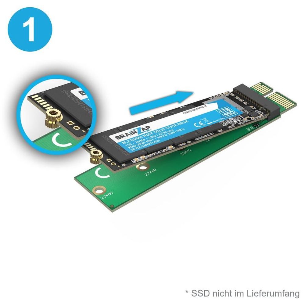 Schritt 1 – Abstandhalter & SSD einsetzen