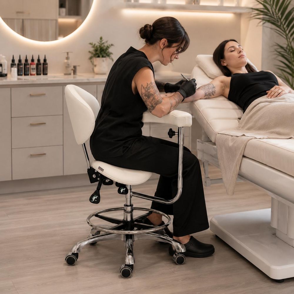 Kosmetik- und Friseur-Sattelhocker mit Rückenlehne und Armlehne Stuhl Drehhocker SPA mobil
