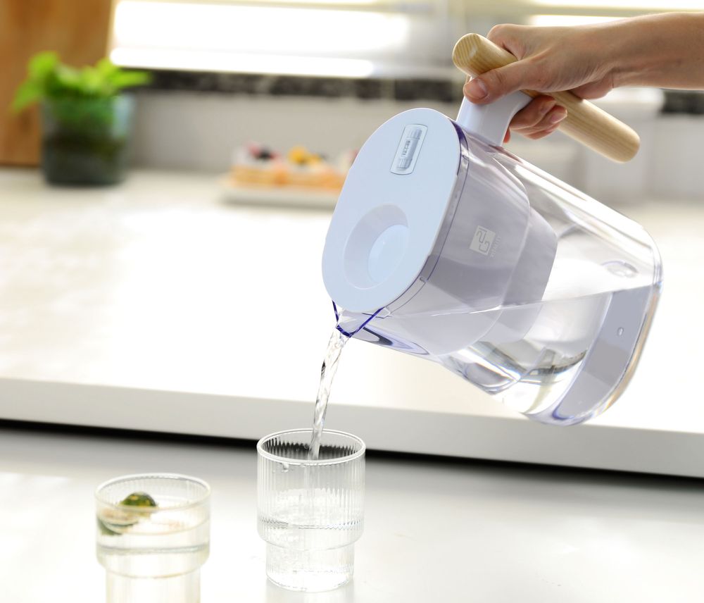 Fortschrittliche 4-Schicht-Filtration mit Silber und Aktivkohle bei der Filterkanne G21