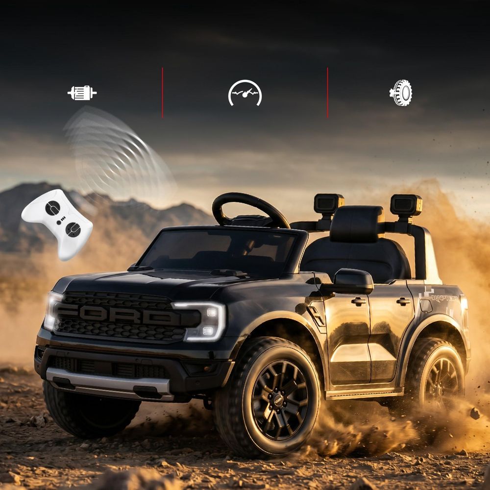 Macchina elettrica Ford Raptor nera su terreno sabbioso, vista frontale laterale con radiocomando.