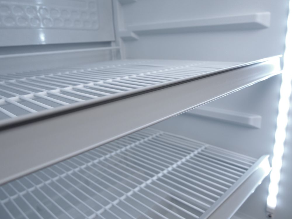 ZORRO Getränkekühlschrank ZK 310 | Weiß/Schwarz | 310 Liter | Glastür