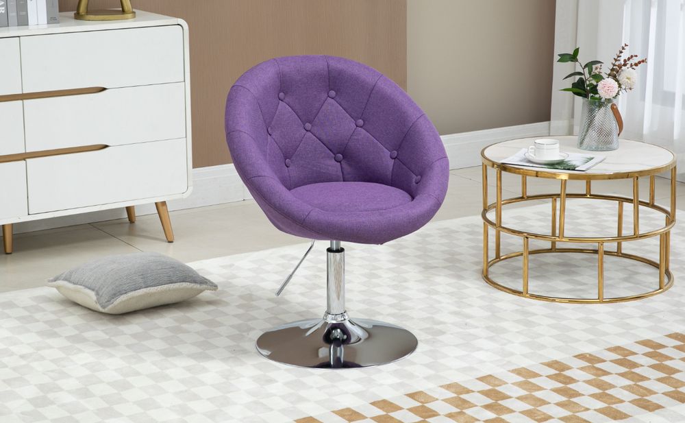 Schrägaufnahme des SVITA HAVANNA Clubsessels in einem elegant eingerichteten Wohnzimmer