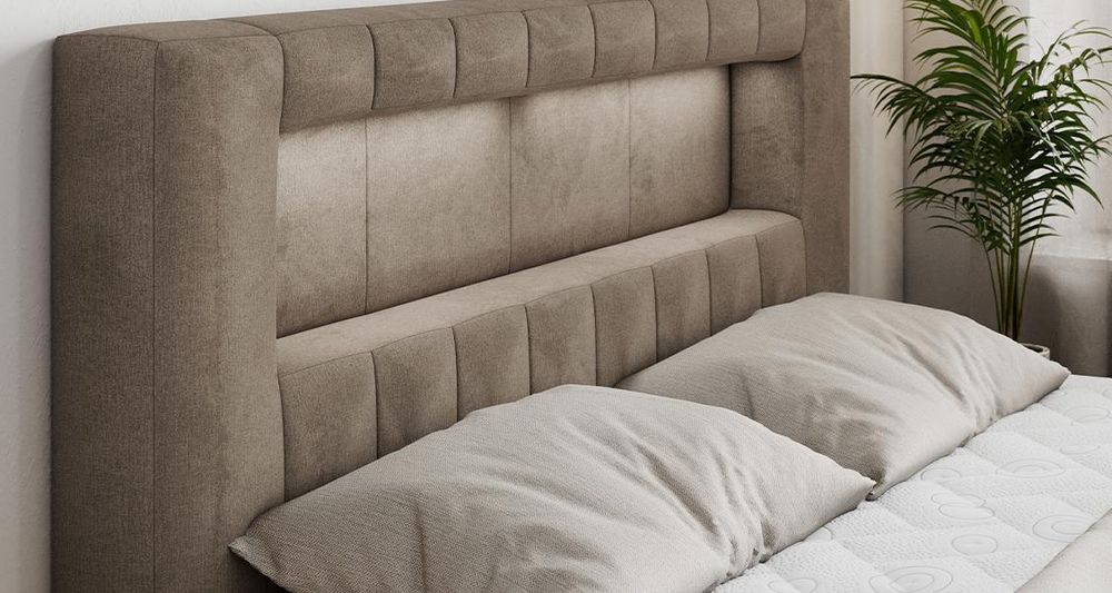 Vergrößern Sie das Kopfteil des Boxspringbettes, das Foto zeigt braun Stoff