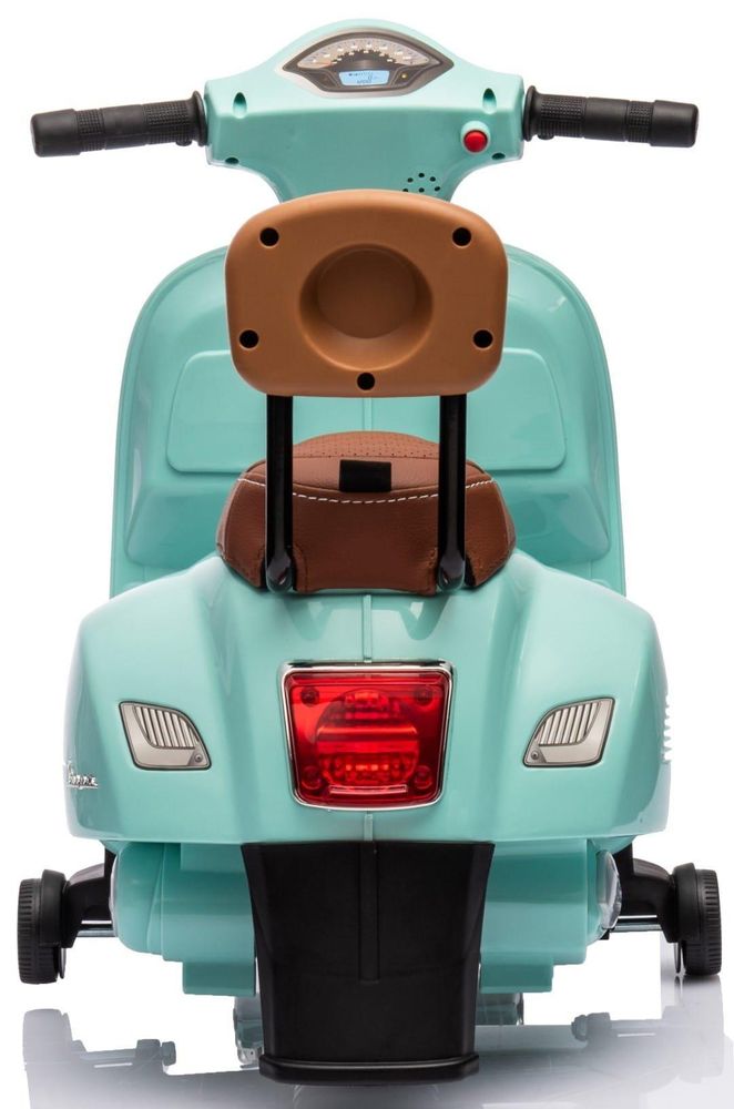 Vista posteriore della Vespa Mini con schienale marrone