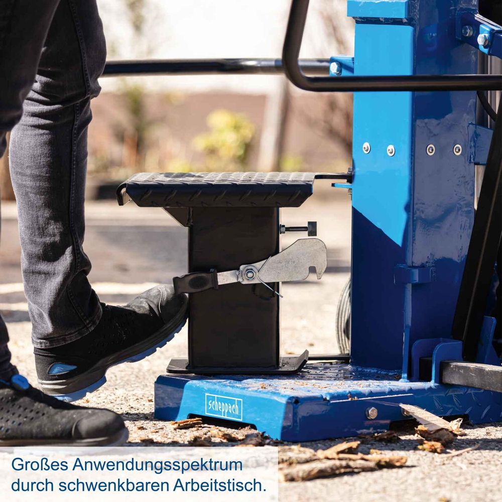 Das Bild zeigt den stehenden Holzspalter Compact 15t von Scheppach.