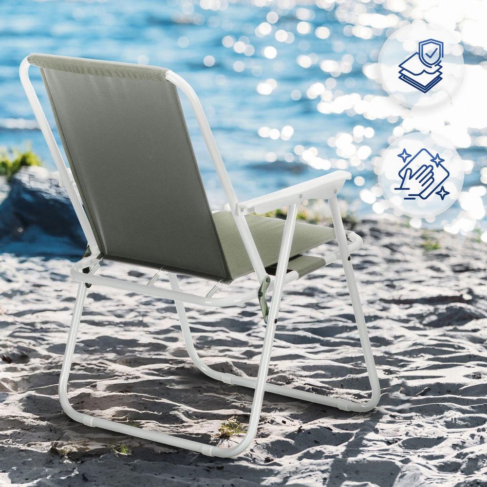 Robuster Strandstuhl am Meer: wasserdichtes Material und leicht zu reinigen