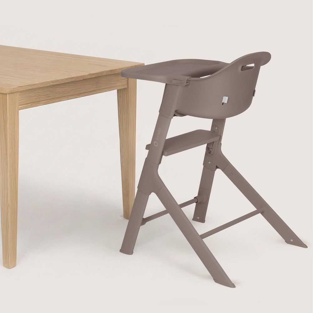 Lionelo Beny Baby Hochstuhl mit 3-Punkt-Gurt, verstellbarem Tablett & Fußstütze, platzsparend, 6–36 Monate bis 15 kg - Beige Taupe