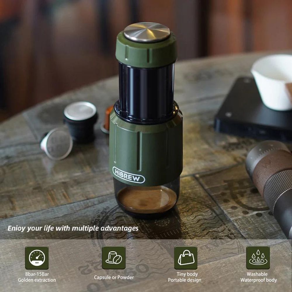 HiBREW H4D 2-in-1 Tragbare Espressomaschine für Kapseln & Kaffeepulver, 8–15 Bar Handpumpe, 80ml Wassertank, inkl. 160ml Tritan-Tasse, Manuelle Reise-