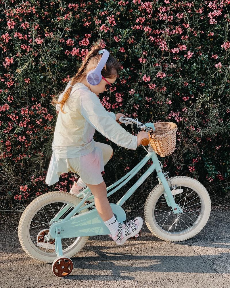 JOYSTAR 12/14/16/18/20 Mädchenfahrrad für 2-13 Jahre alte Kinder, 12" 14" 16" 18" Kinderfahrrad mit Stützrädern & Korb, 20 Zoll mit Ständer, Gelb