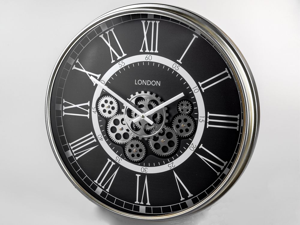 Wanduhr Ø 54 cm Schwarz mit beweglichen Zahnrädern formano